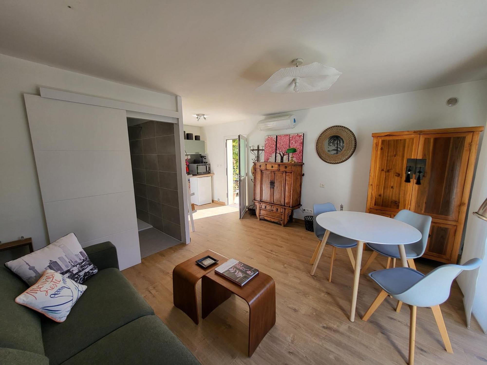 Studio Independant Avec Terrasse A Juan Les Pins Antibes Buitenkant foto